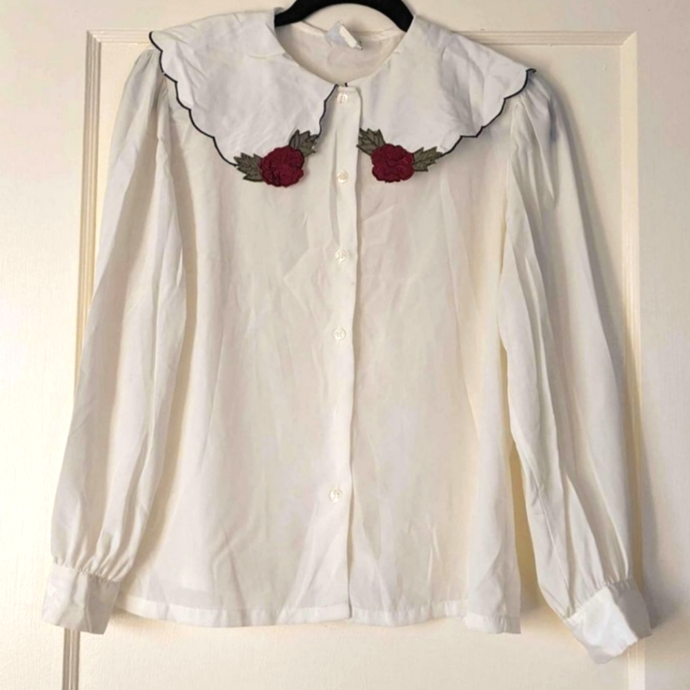 Vintage Victorian Long Sleeve Button Up Blouse with Roses 🌹